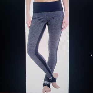 Gaiam Women's Avalon Leggings Performance Compression Stir-up Pants Sz Small